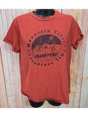 Gaze Red "Mountain Vibes Adventure Time" T-Shirt Size Small